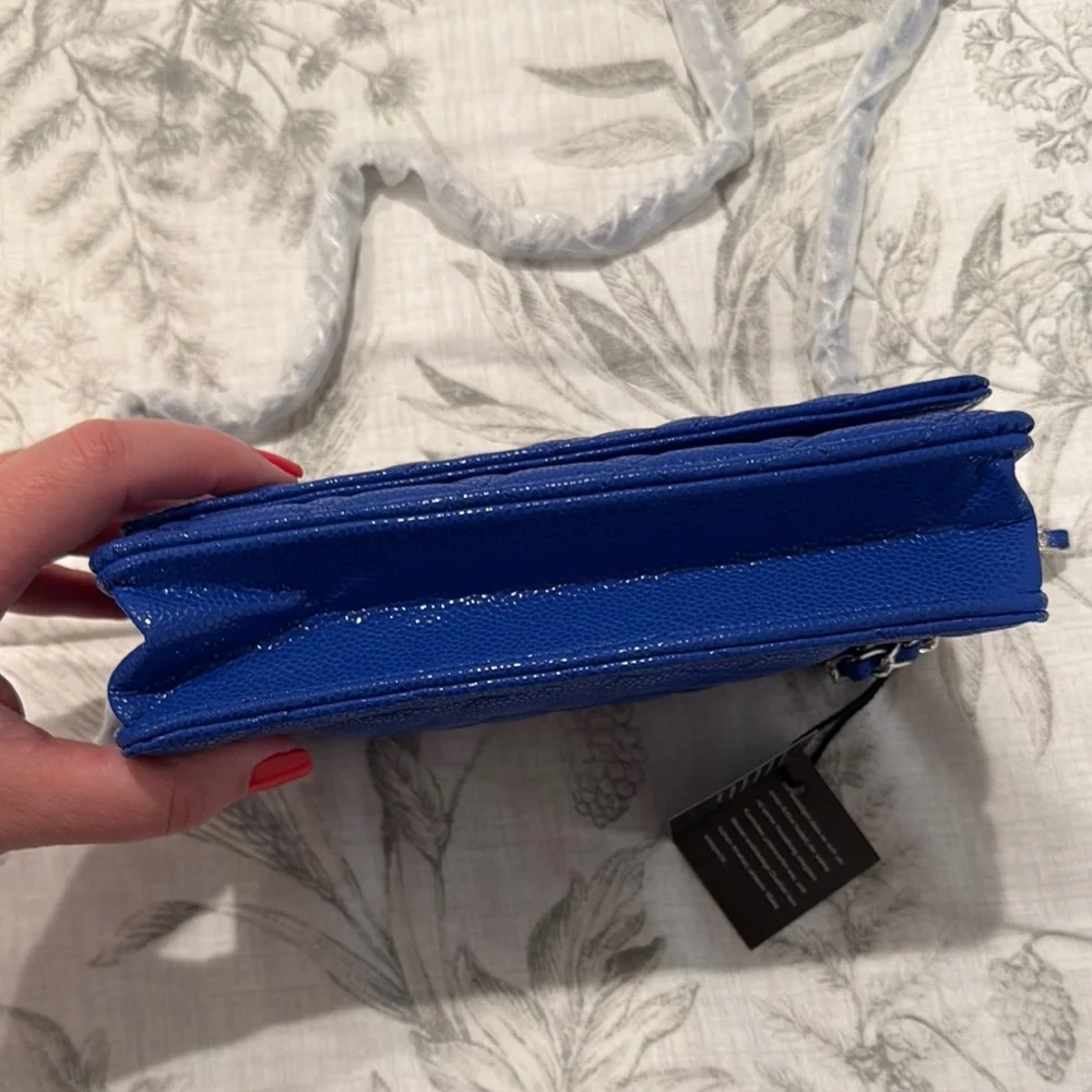 Royal blue CC style wallet on a chain - Picture 3 of 8